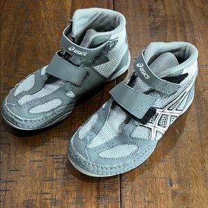 ASICS kids wrestling shoe